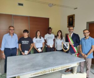 Il comune premia tre giovani atleti