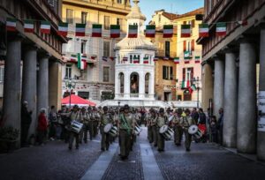 Acqui in festa con le brigate alpine per il raduno delle fanfare