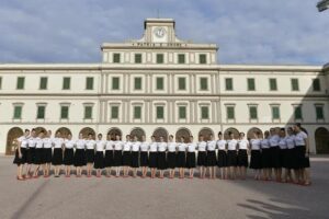 Giulia al gran ballo delle debuttanti
