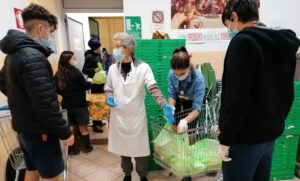 Più di 40 persone all’open day di Caritas: «Siamo senza parole»