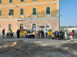 “Ridateci i treni”: Predosa, flash mob in stazione
