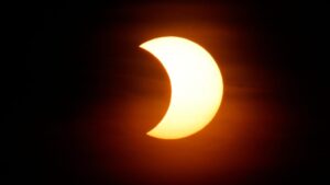 Eclissi di Sole parziale: come osservare l’evento astronomico