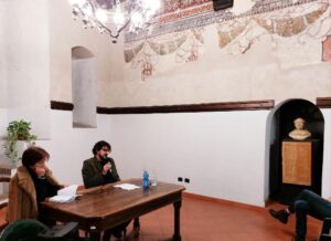 ‘Il mondo alla rovescia’ di Peroni