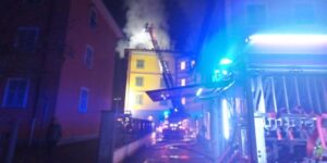 Gavi, incendio nel condominio: sei famiglie evacuate