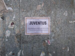 Moncalvo omaggia il ‘lutto’ juventino dopo la sconfitta col Napoli