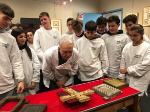 Anche al For.Al la croce per il Papa del maestro orafo Ponzone