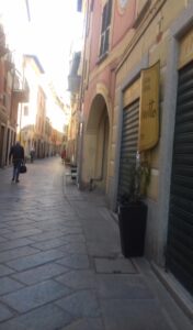 Distretto del Commercio: nuovo arredo per il centro