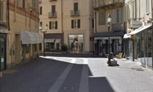 Il Comune elimina il Cup per gli espositori dei negozianti