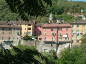 Serravalle con Gusto: festa dedicata a fiori, sapori e creazioni