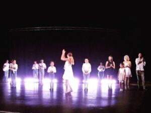 Musica, danza e moda per aiutare gli amici a 4 zampe del canile