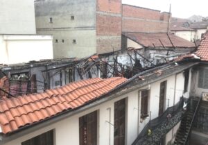 La musicista morì nel tragico incendio: 5 gli indagati. Stamane il sopralluogo