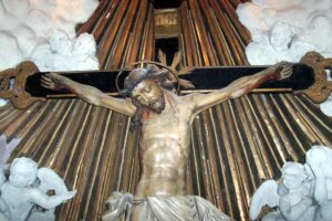 La Croce, tra arte e fede: tema iconografico fondamentale