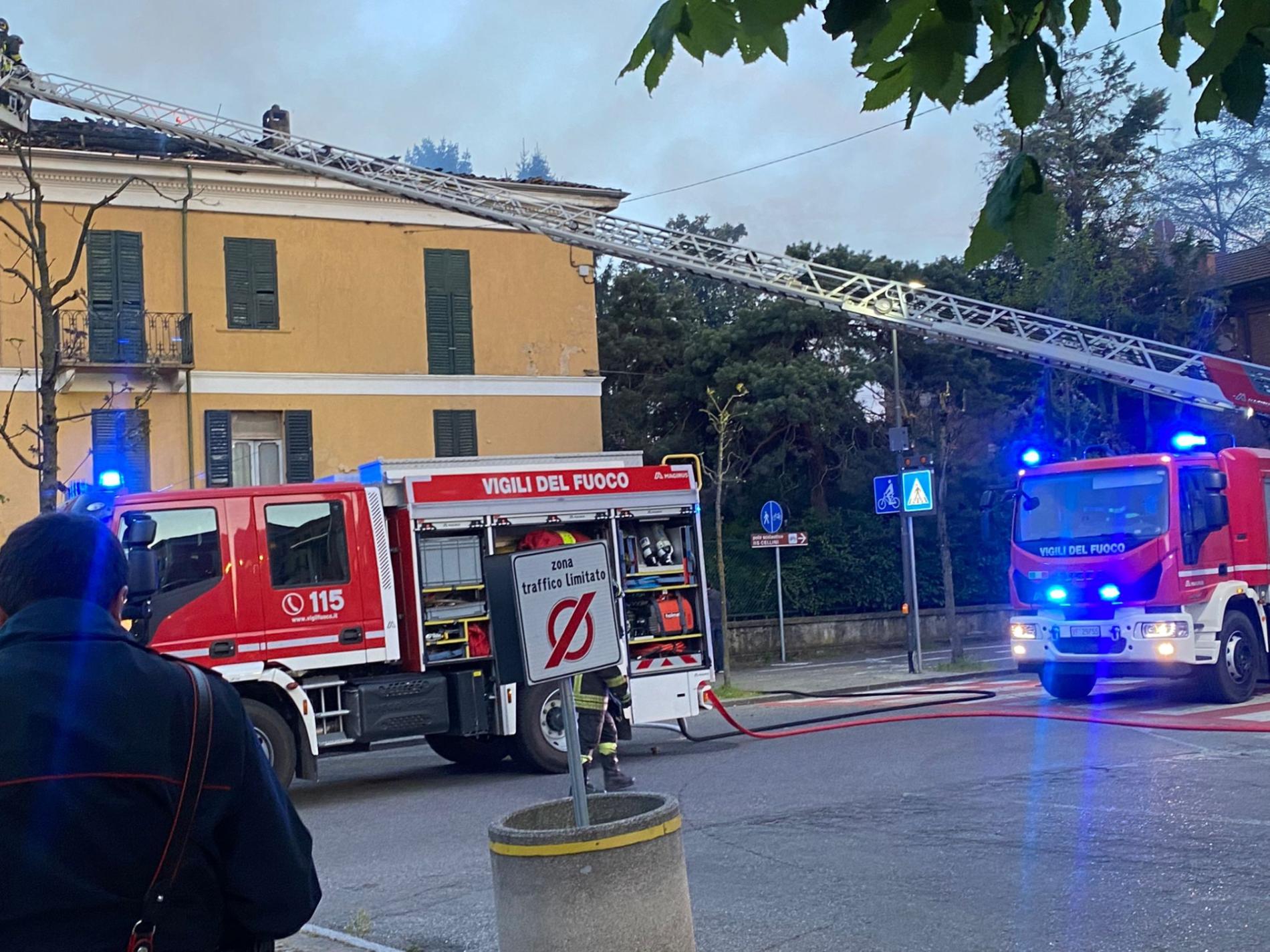 Incendio di viale Cellini: stabile inagibile, fatale il forte vento