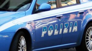 Giornata contro la violenza sulle donne: la Questura al centro commerciale