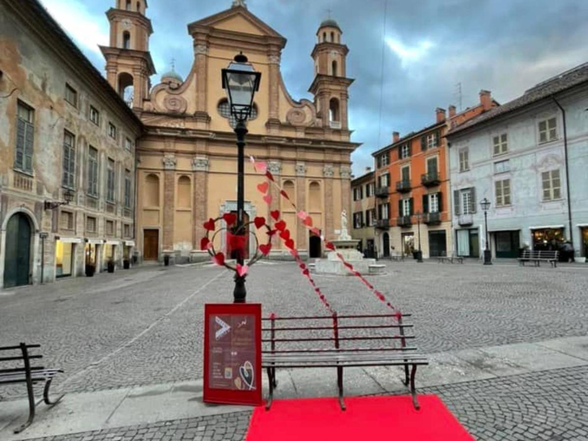 Distretto del Novese, sugli alberi foto e messaggi per la pace