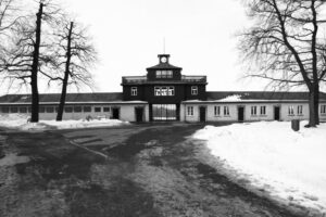 Al Teatro Ambra, in scena “Ilse. La cagna di Buchenwald”