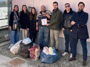 Coperte per i quattro zampe del canile donate dai giovani Rotary