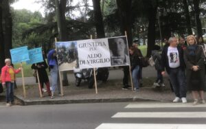 Incidente mortale: parenti e amici chiedono giustizia per Aldo davanti al Tribunale