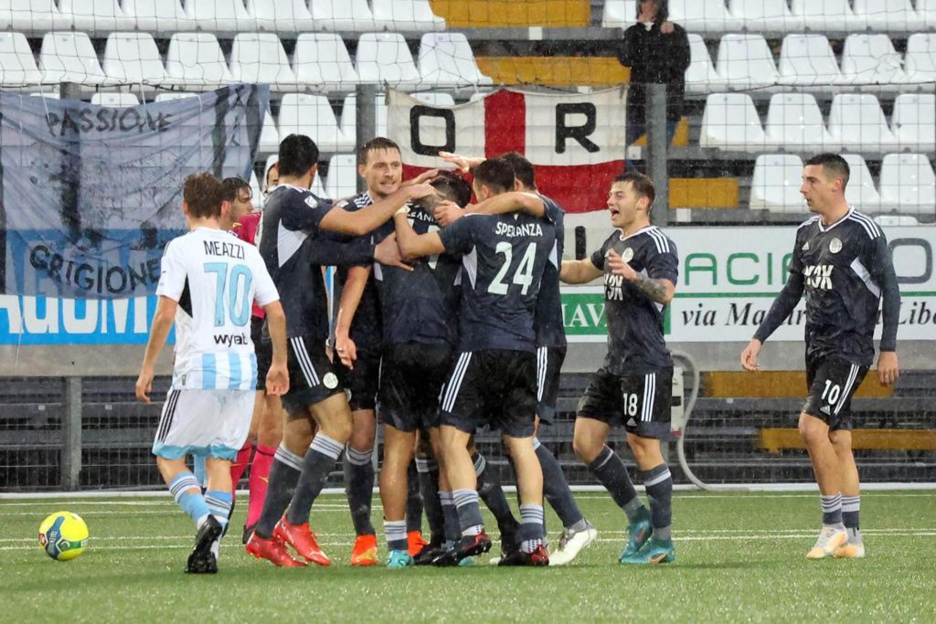 Due gol non bastano, l’Entella rimonta e cala il poker