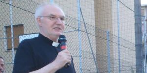 Mezzo secolo di impegno in Burundi: il libro di don Livio Vercesi
