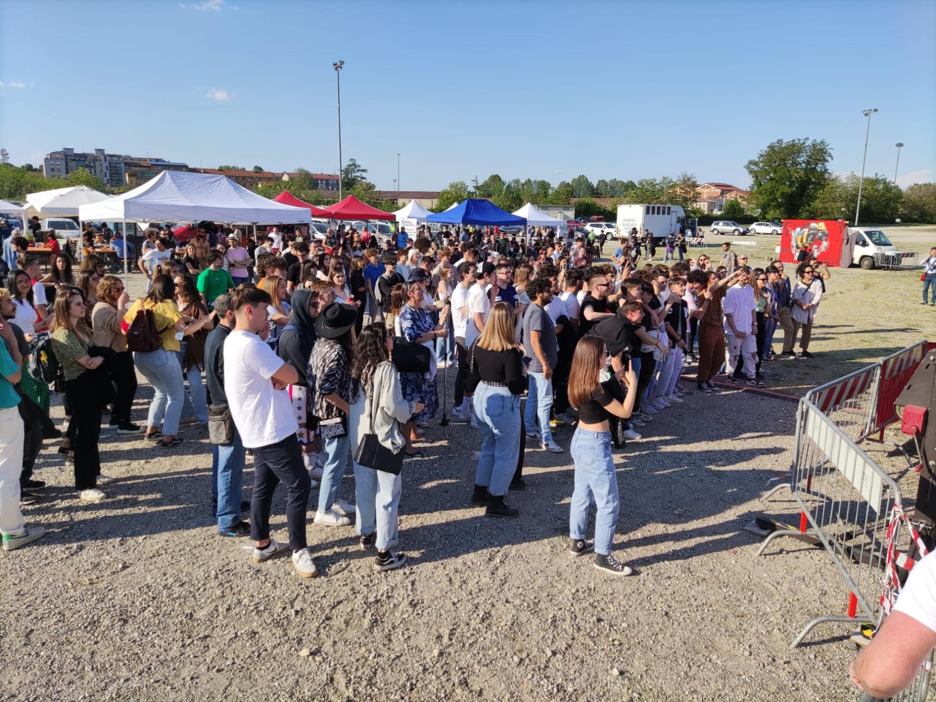 In migliaia al Primo Maggio in Cittadella a Casale. Soddisfatti i sindacati