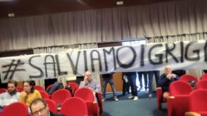 “Troppo silenzio. Pretendiamo chiarezza sui Grigi”