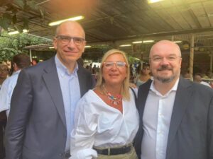 Candidature, Rita Rossa e molte voci