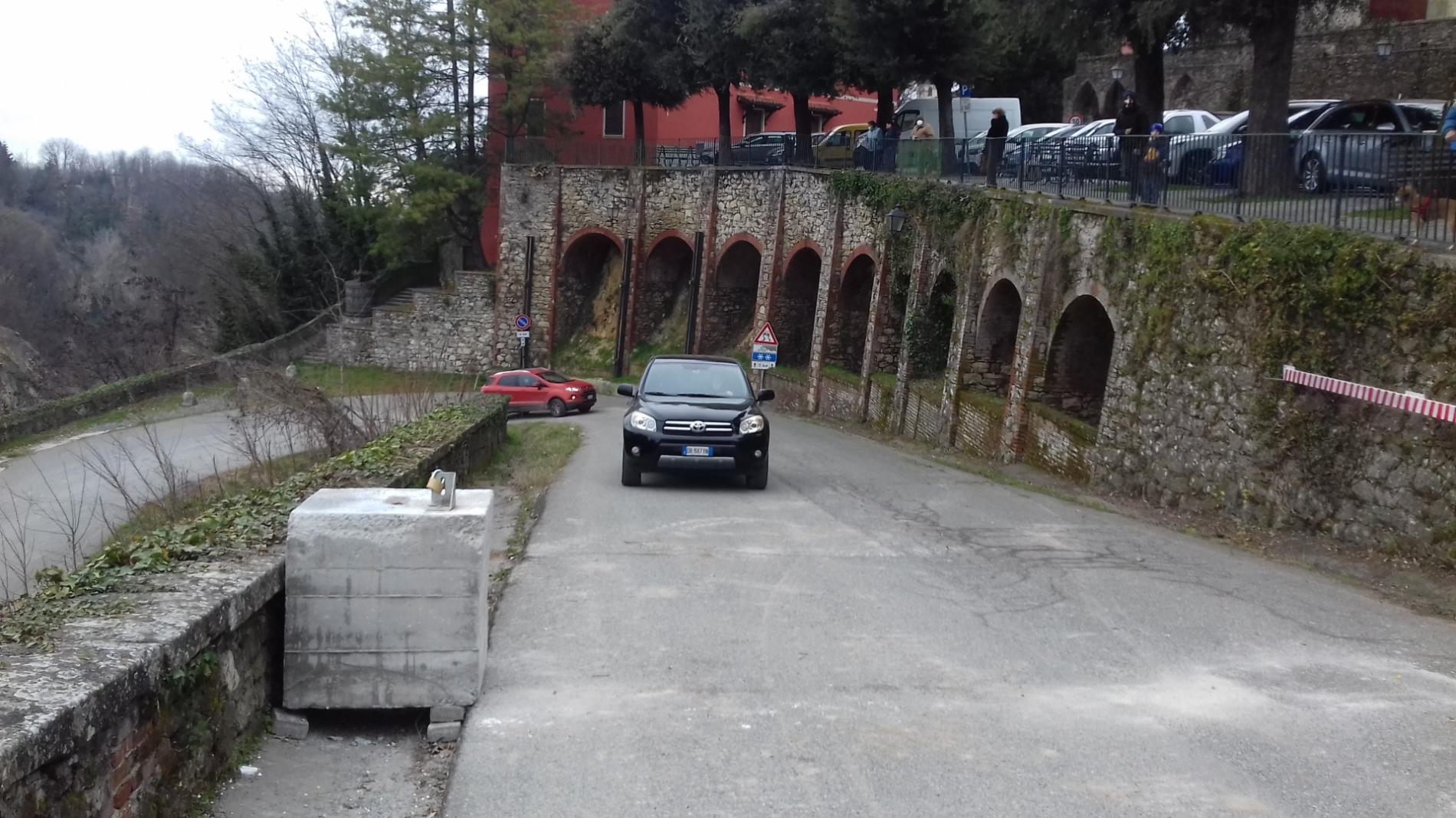 Strada delle fontane, chiusura prorogata a fine maggio