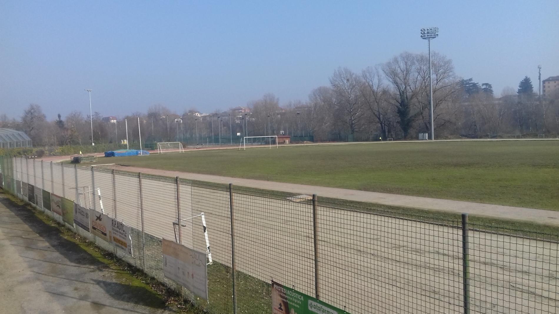 Piscina, corsa contro il tempo per la riapertura