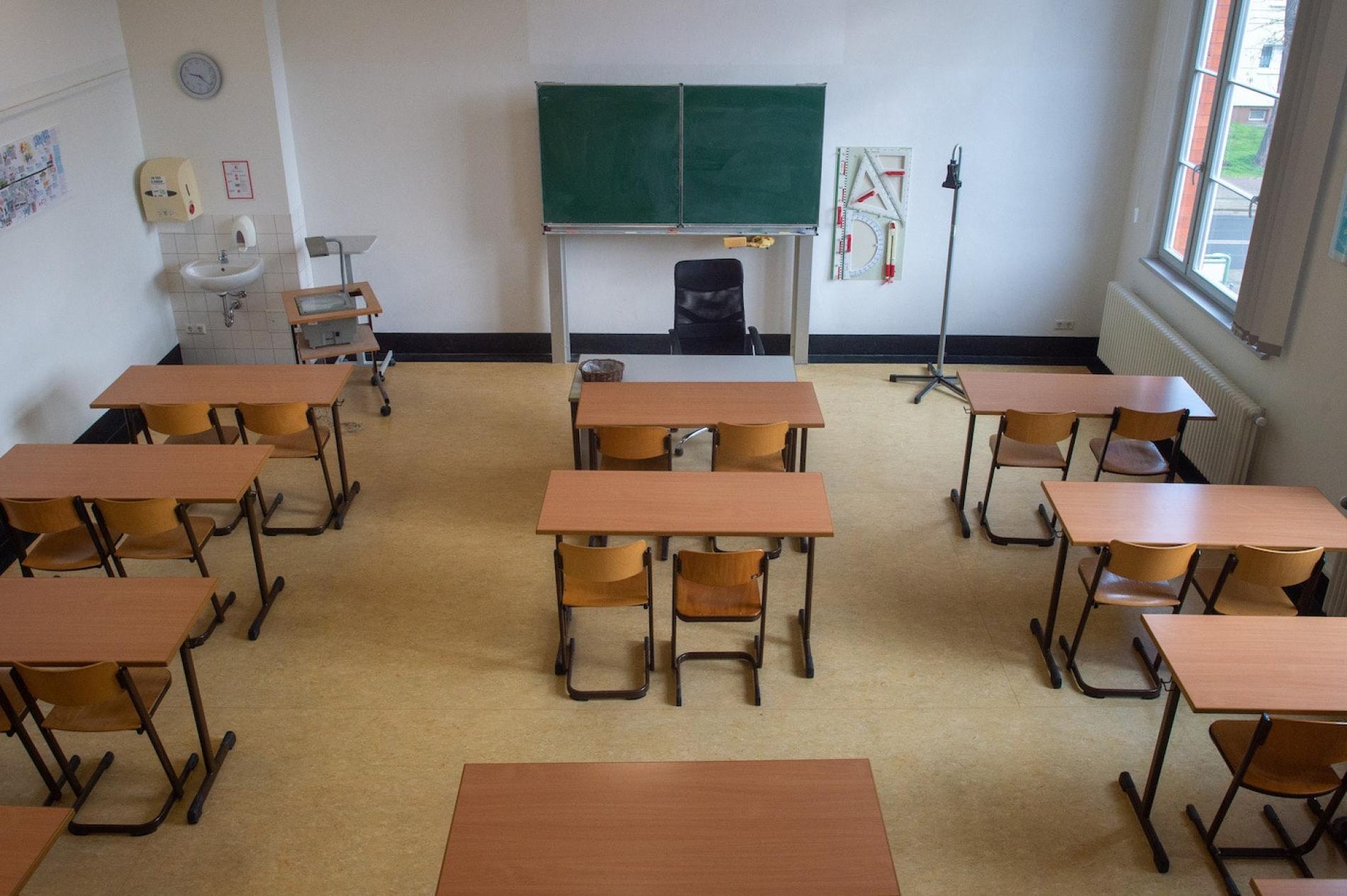 Contagi a scuola, ecco cosa cambia da domani