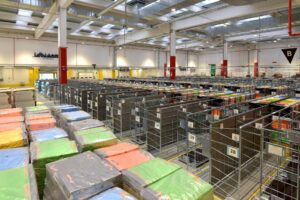 Amazon, aperto il nuovo deposito in città