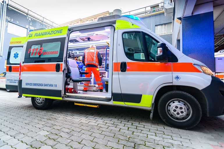 Piazzetta della Lega: oggi la Croce Verde insegna come usare il defibrillatore