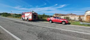 Due roghi e un infortunio, caldo pomeriggio dei Vigili del Fuoco di Casale
