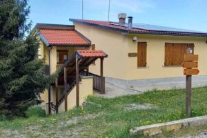 “Nido del biancone”, il rifugio di Capanne ha un nuovo gestore