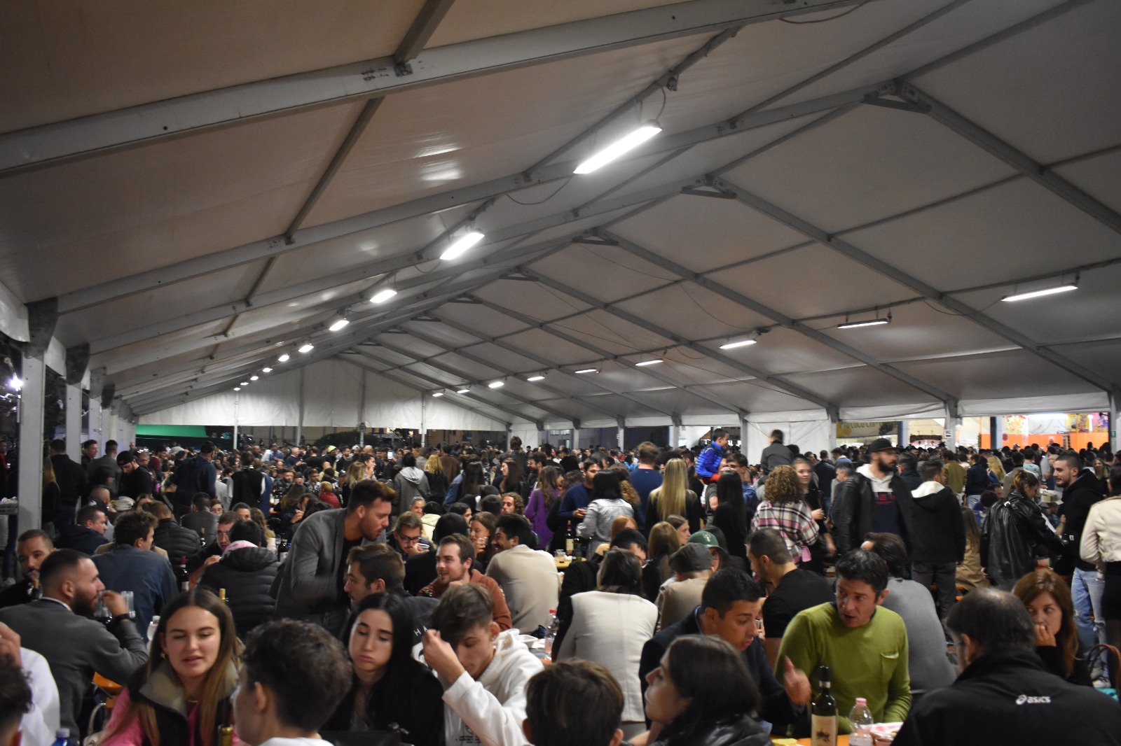 Inizia la Festa del Vino 2023: il taglio del nastro