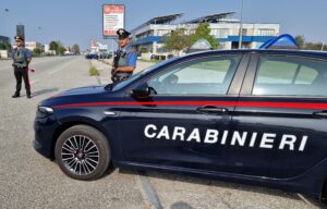 Casale: rinvenuta hashish dietro la finestra del Ciofs
