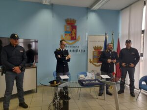 Pressing Questura contro lo spaccio: un arresto ai giardini di Alessandria