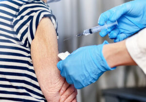 Vaccini anti influenza e Covid: campagna da lunedì 16