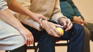 Dentro le Rsa: ad Alessandria sindacati a confronto su cure, costi e dignità