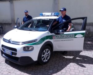 In fuga dopo l’incidente a Casale. Era senza patente e assicurazione