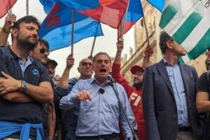 Ex Ilva: consiglio comunale, poi arriva il leader Uilm Palombella