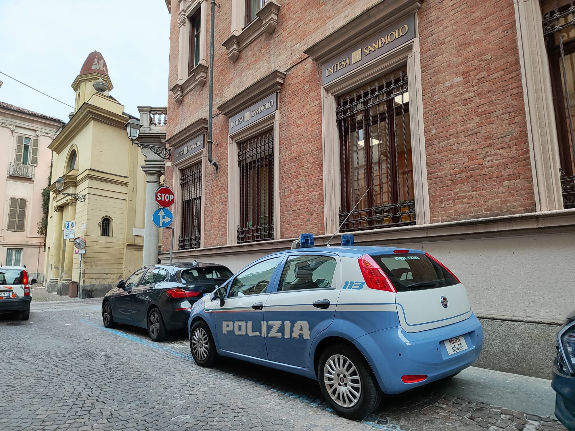 Furto alla Intesa-Sanpaolo di Casale: i ladri sono entrati dalle fogne