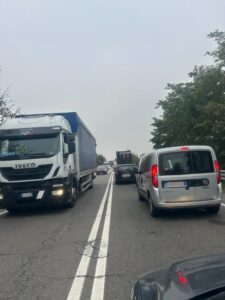 Tangenziale, lunghe code e ritardi nei pressi di Castellazzo