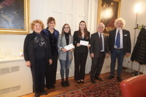 Borse di studio ‘Ivaldi’ a due studentesse del ‘Vinci’