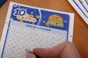 Novi, doppietta al 10eLotto: in città vincita da 33.500 euro