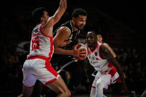 Moore e Willis imprendibili. Pistoia castiga la Bertram
