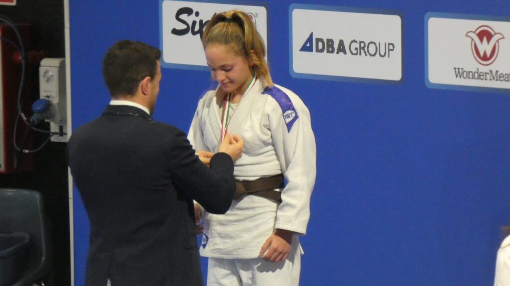 Beatrice Ivaldi, argento tricolore Il Piccolo