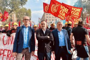 Ex Ilva, stop all’altoforno 2. «L’ennesima arma di ricatto»