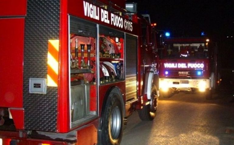 Spinetta Marengo: auto in fiamme, intervengono i Vigili del Fuoco