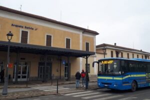 Arquata, vittoria degli utenti: ripristinate le fermate dei bus